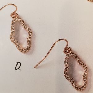NWT- Birdie crystal drop earrings